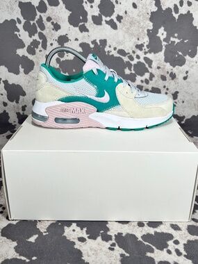 Nike Air MAX Excee 'Pure Platinum' Women sz. 7.5